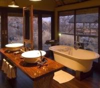 Little Ongava - Bathroom